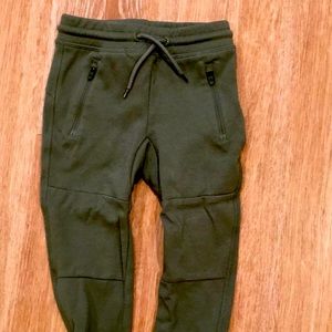 Gap, Coziest Fit Tech Joggers, Size 3T